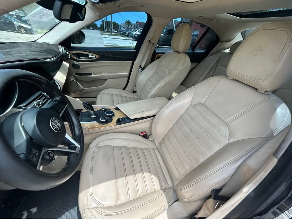 2017 Alfa Romeo Giulia - Image 13 of 13