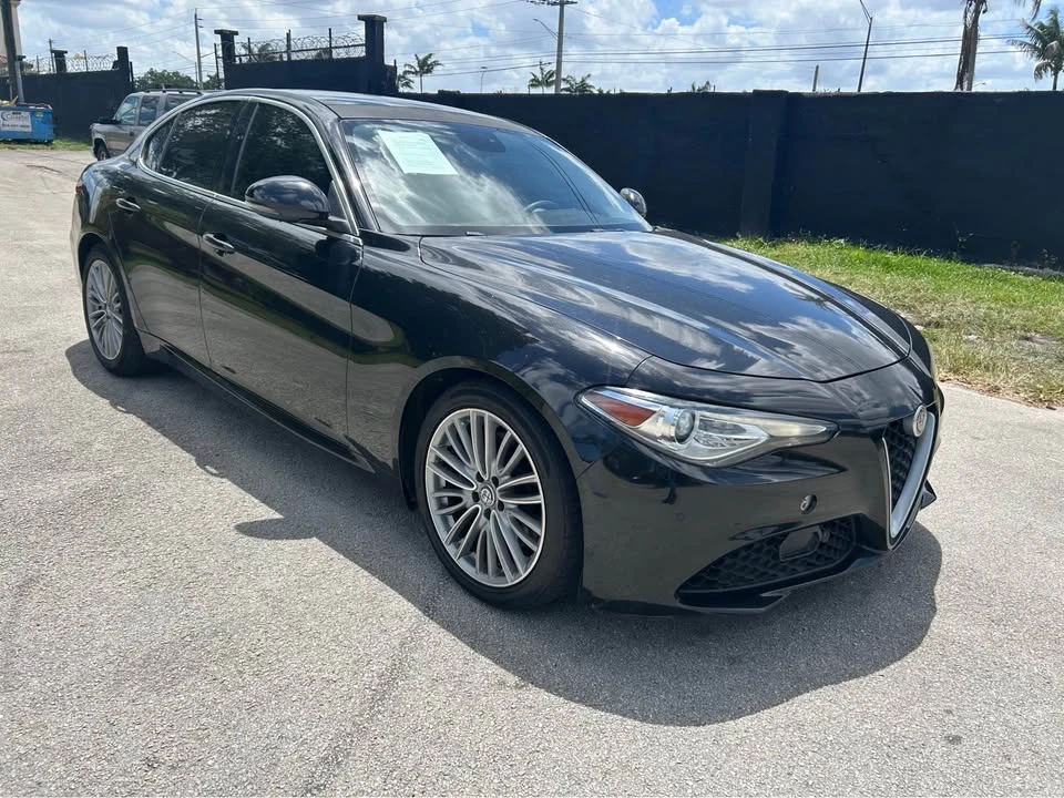 2017 Alfa Romeo Giulia - Image 3 of 13