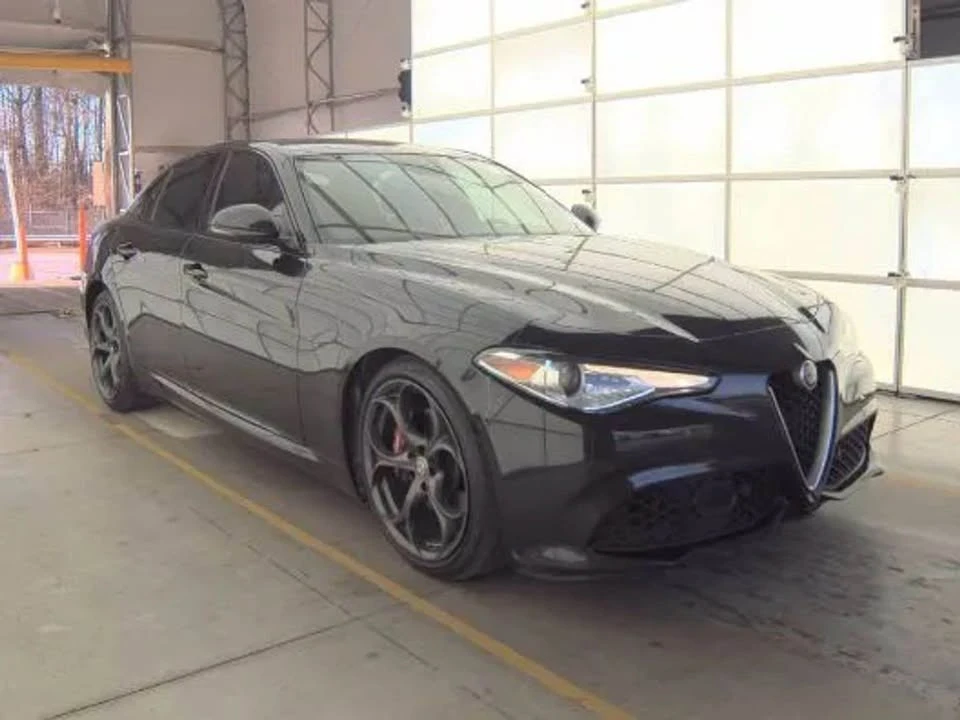 2017 Alfa Romeo Giulia - Image 7 of 10