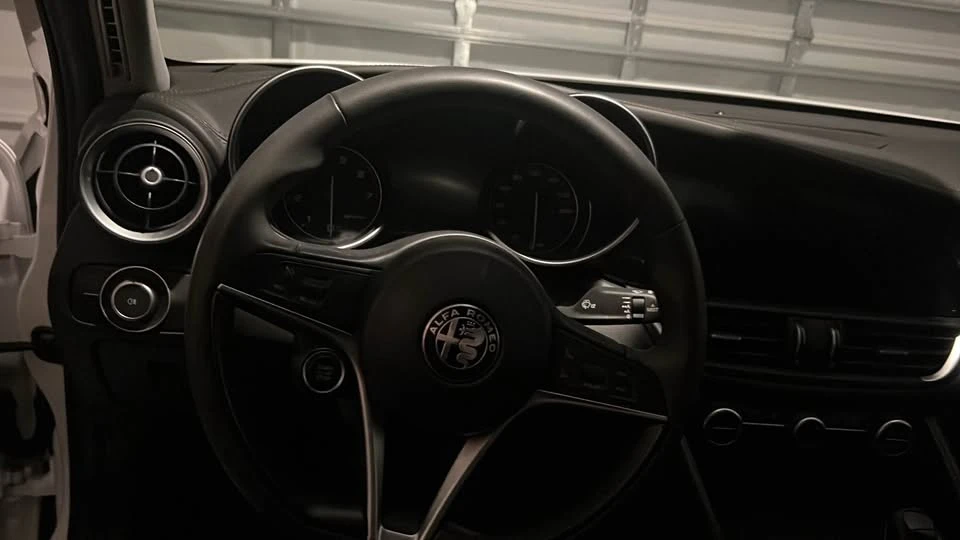 2017 Alfa Romeo Giulia - Image 2 of 11