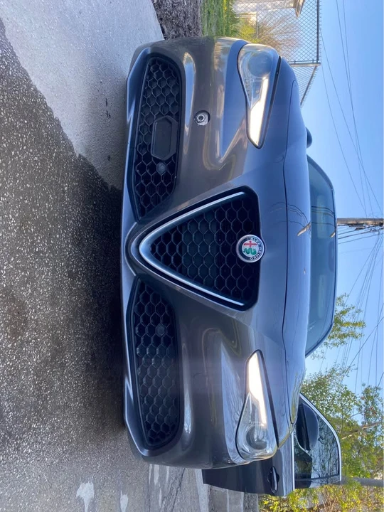 2017 Alfa Romeo Giulia - Image 2 of 10