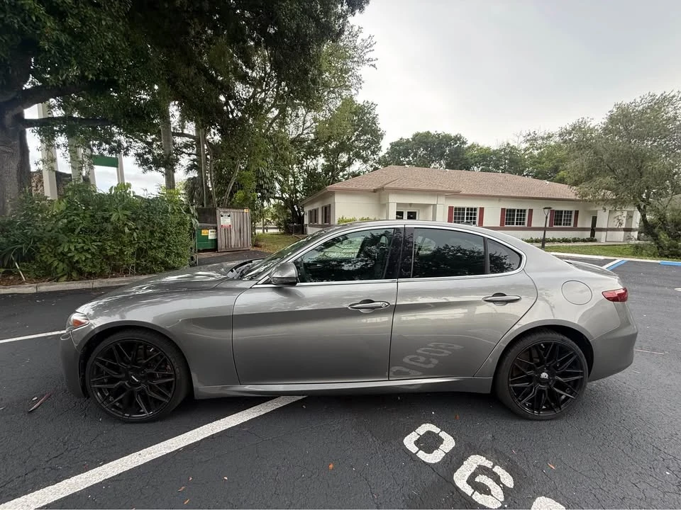 2017 Alfa Romeo Giulia - Image 3 of 13