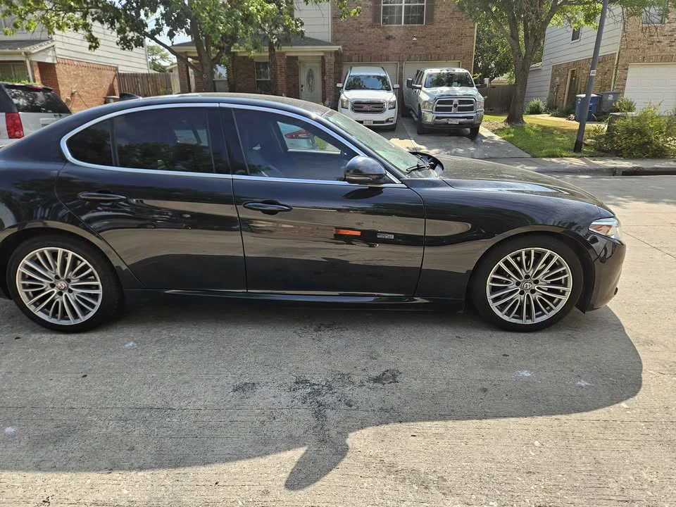2017 Alfa Romeo Giulia - Image 3 of 10
