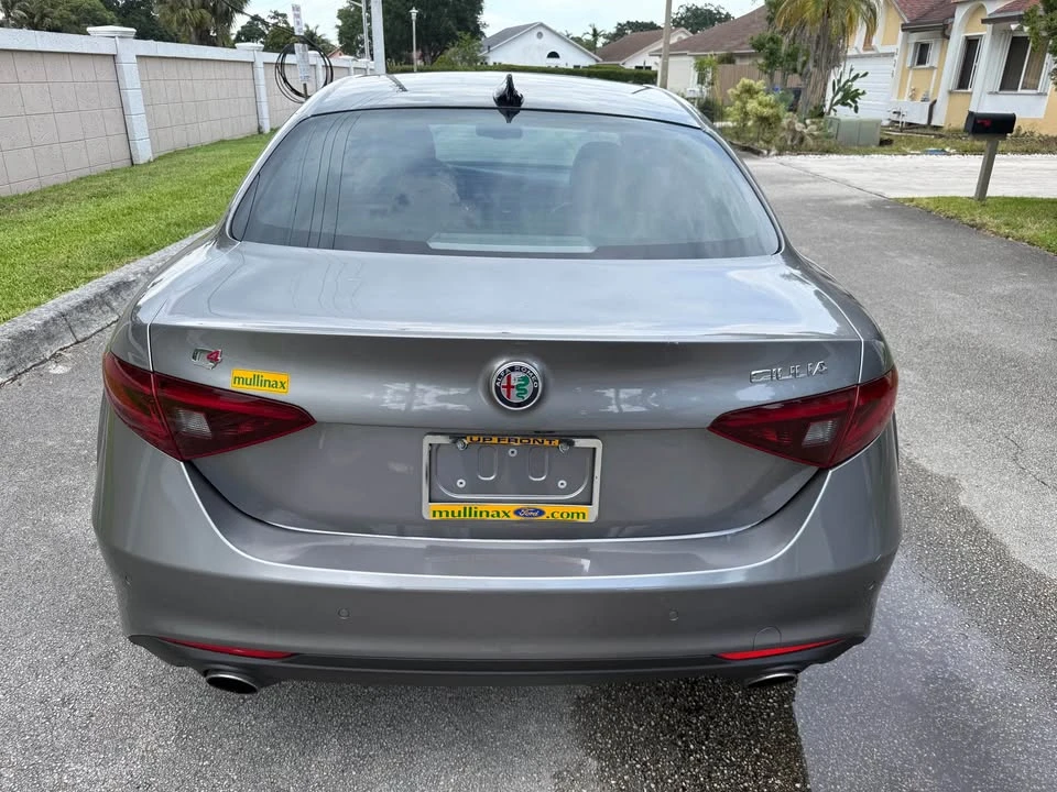 2017 Alfa Romeo Giulia - Image 3 of 5