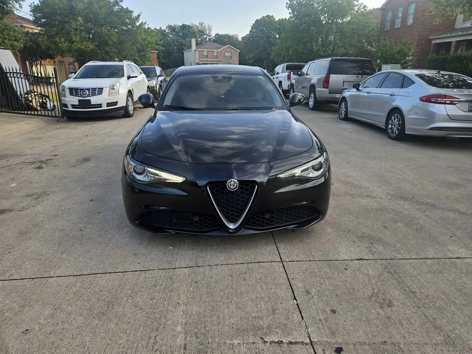 2017 Alfa Romeo Giulia - Image 6 of 11