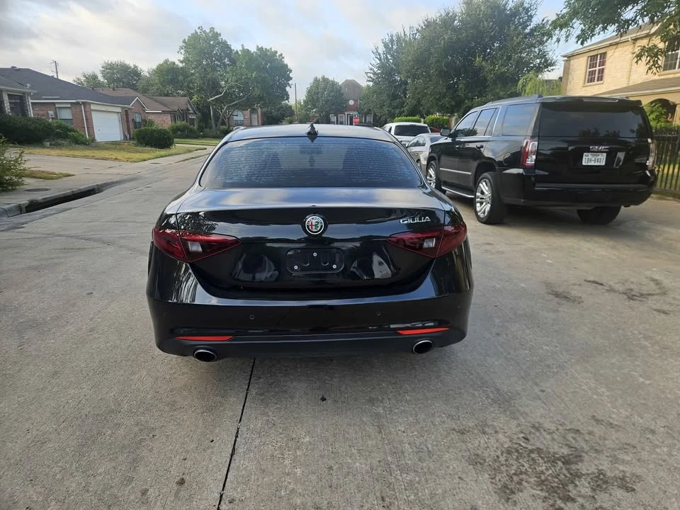 2017 Alfa Romeo Giulia - Image 7 of 11