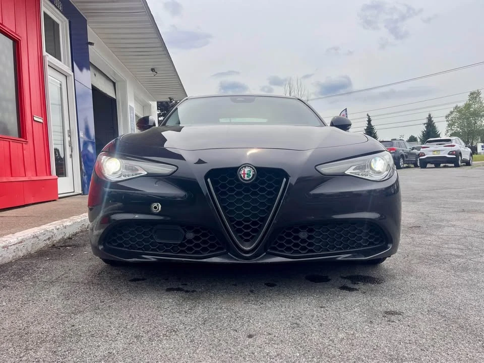 2017 Alfa Romeo Giulia - Image 2 of 10