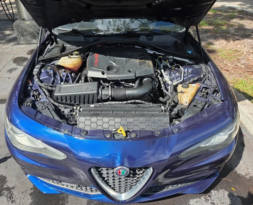 2017 Alfa Romeo Giulia - Image 2 of 9