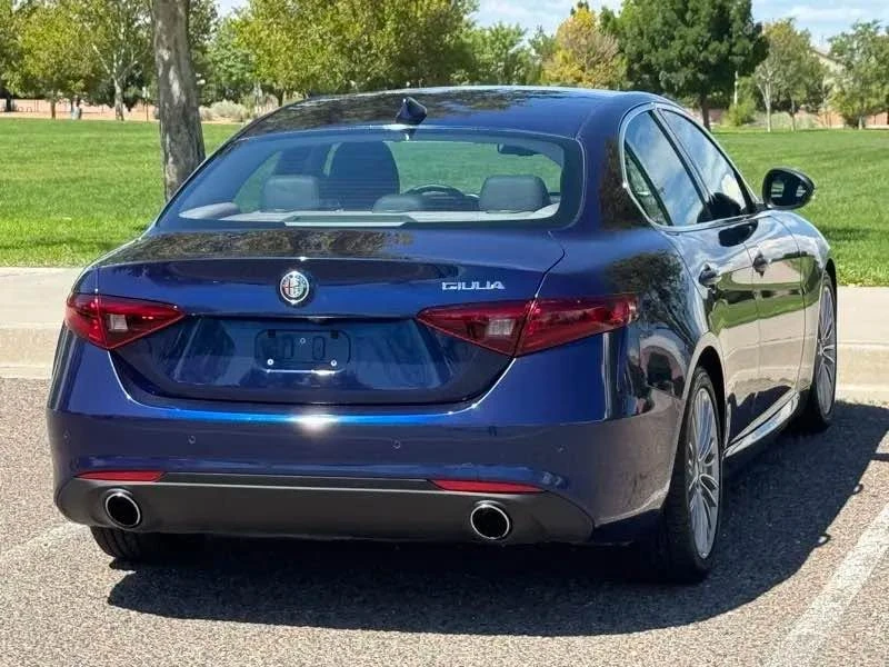 2017 Alfa Romeo Giulia - Image 7 of 17