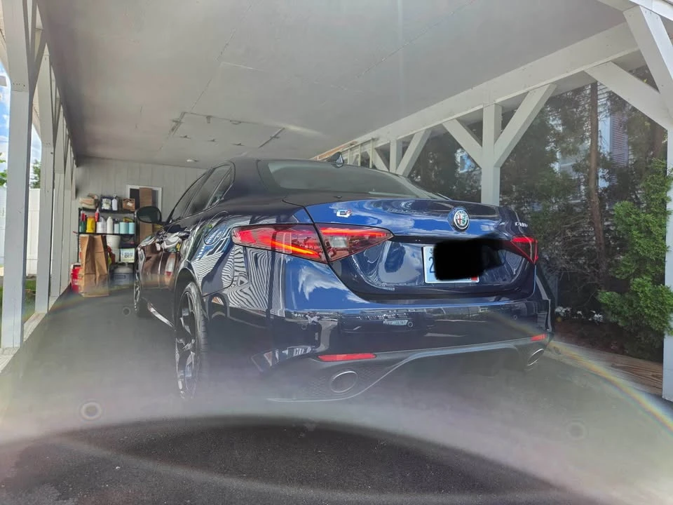 2017 Alfa Romeo Giulia - Image 5 of 13