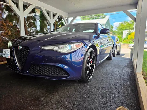 2017 Alfa Romeo Giulia Ti Sedan 4D