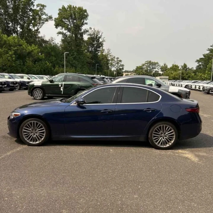 2017 Alfa Romeo Giulia - Image 2 of 12