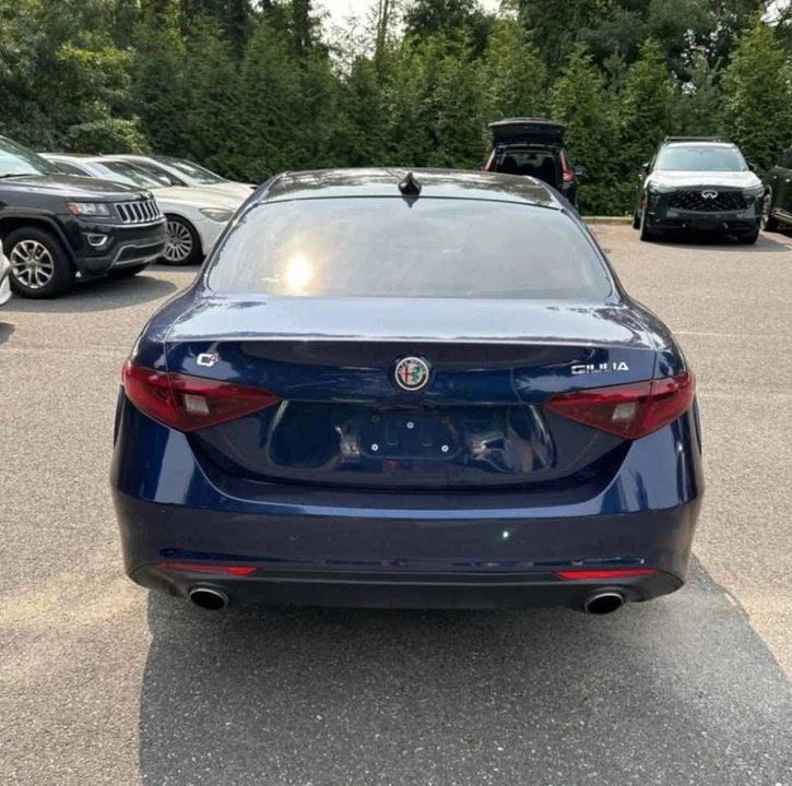 2017 Alfa Romeo Giulia - Image 4 of 12