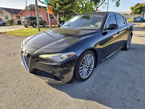 2017 Alfa Romeo Giulia Ti Sedan 4D