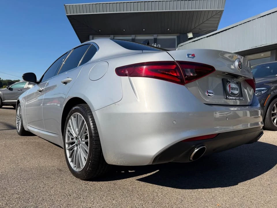 2017 Alfa Romeo Giulia - Image 6 of 20