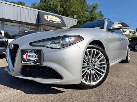 2017 Alfa Romeo Giulia Ti Sedan 4D