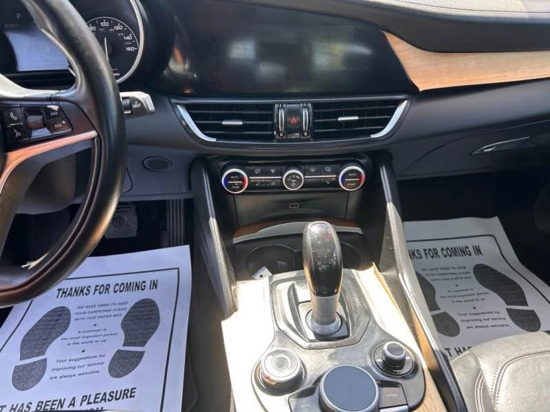 2017 Alfa Romeo Giulia - Image 10 of 13