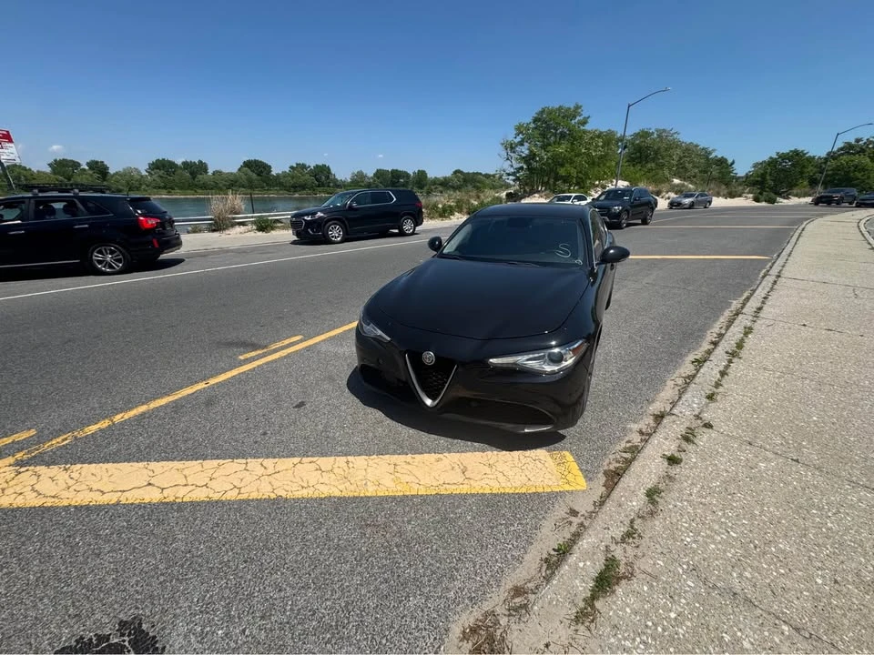 2017 Alfa Romeo Giulia - Image 5 of 17