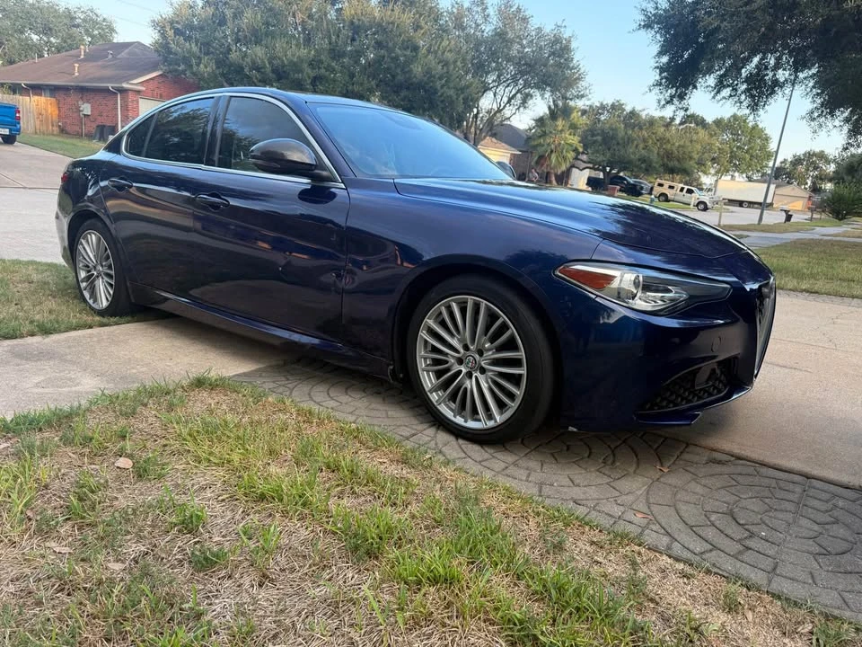 2017 Alfa Romeo Giulia - Image 3 of 14