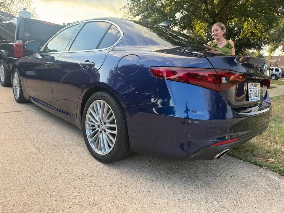 2017 Alfa Romeo Giulia - Image 8 of 14