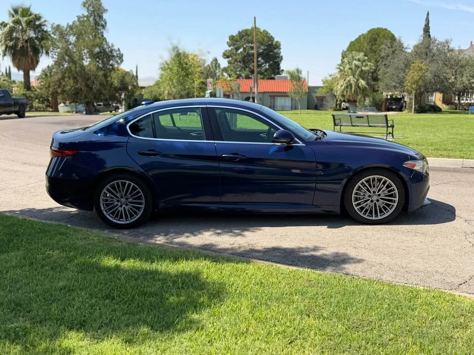 2017 Alfa Romeo Giulia - Image 7 of 20