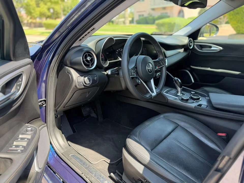 2017 Alfa Romeo Giulia - Image 10 of 20
