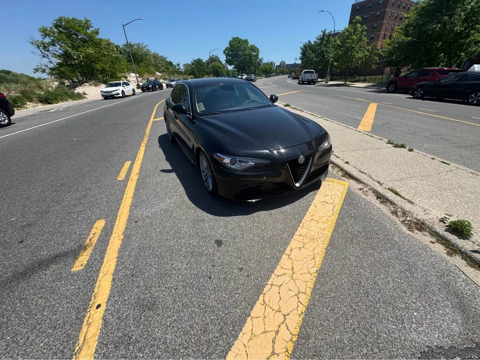 2017 Alfa Romeo Giulia - Image 4 of 16