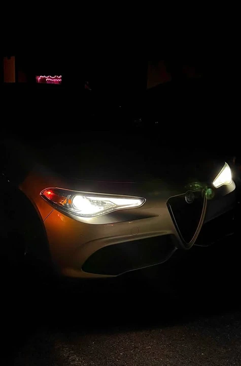 2017 Alfa Romeo Giulia - Image 8 of 8