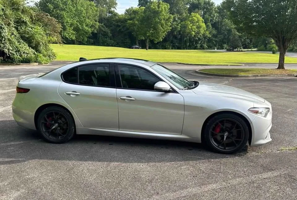 2017 Alfa Romeo Giulia - Image 7 of 8