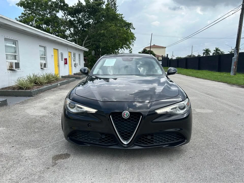 2017 Alfa Romeo Giulia - Image 2 of 10