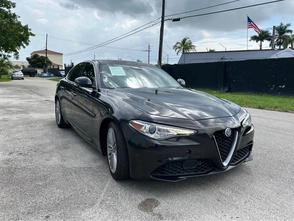 2017 Alfa Romeo Giulia - Image 3 of 10