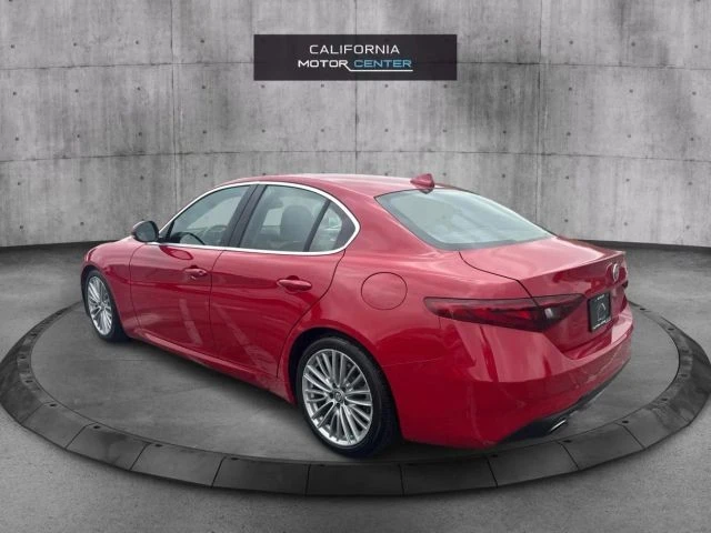 2017 Alfa Romeo Giulia - Image 7 of 23