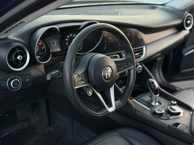 2017 Alfa Romeo Giulia - Image 18 of 21