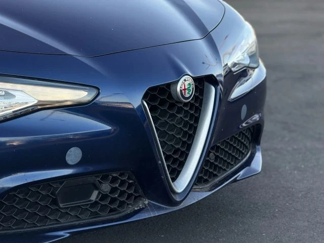 2017 Alfa Romeo Giulia - Image 4 of 12