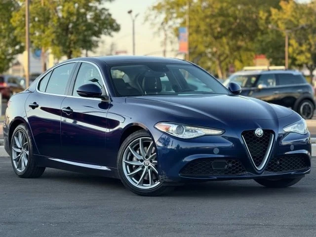 2017 Alfa Romeo Giulia - Image 3 of 12