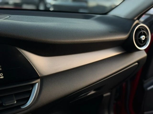 2017 Alfa Romeo Giulia - Image 26 of 27