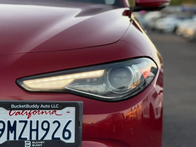 2017 Alfa Romeo Giulia - Image 6 of 27