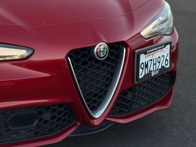2017 Alfa Romeo Giulia - Image 4 of 27