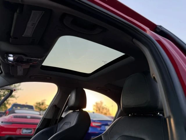 2017 Alfa Romeo Giulia - Image 19 of 27