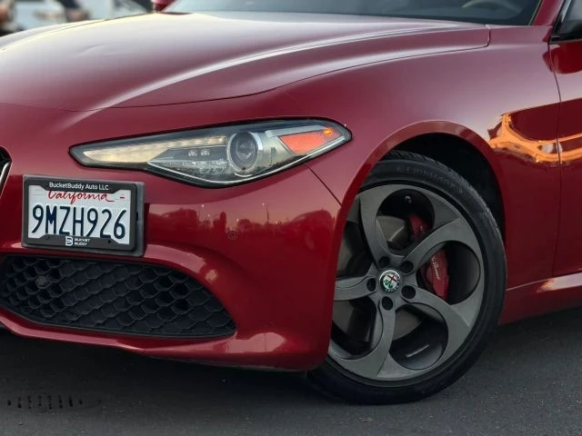 2017 Alfa Romeo Giulia - Image 2 of 27