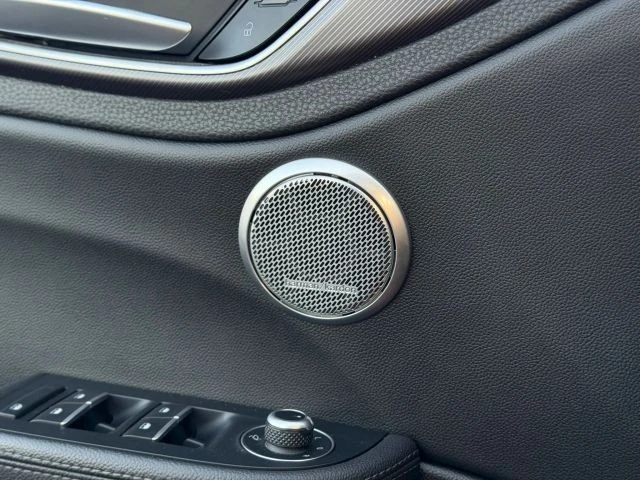 2017 Alfa Romeo Giulia - Image 22 of 27