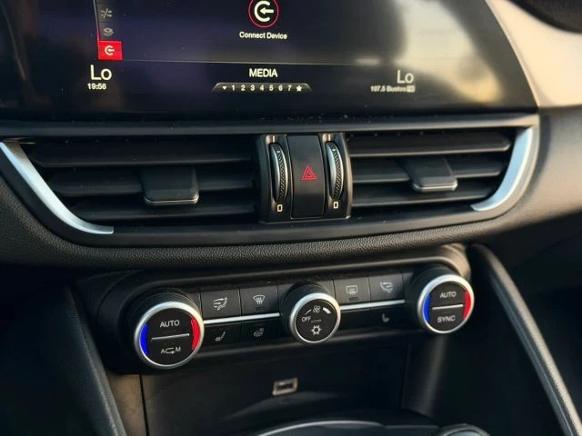 2017 Alfa Romeo Giulia - Image 24 of 27
