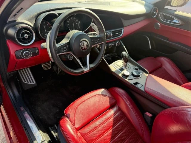2017 Alfa Romeo Giulia - Image 9 of 12