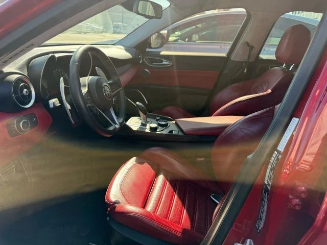2017 Alfa Romeo Giulia - Image 10 of 12