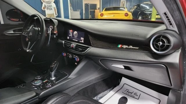 2017 Alfa Romeo Giulia - Image 16 of 21