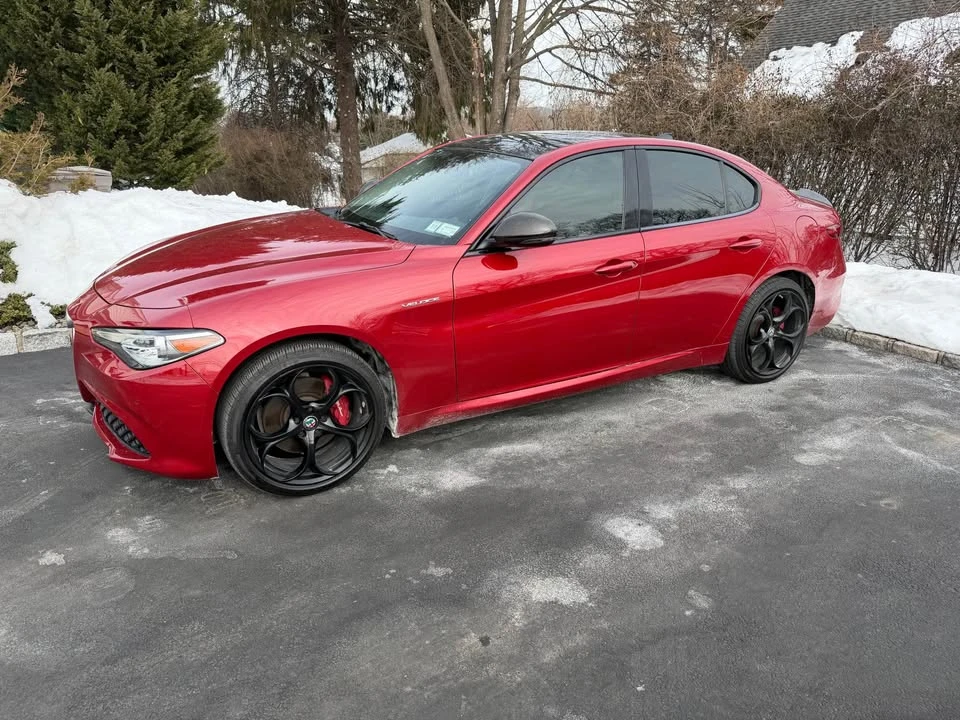 2017 Alfa Romeo Giulia - Image 2 of 10