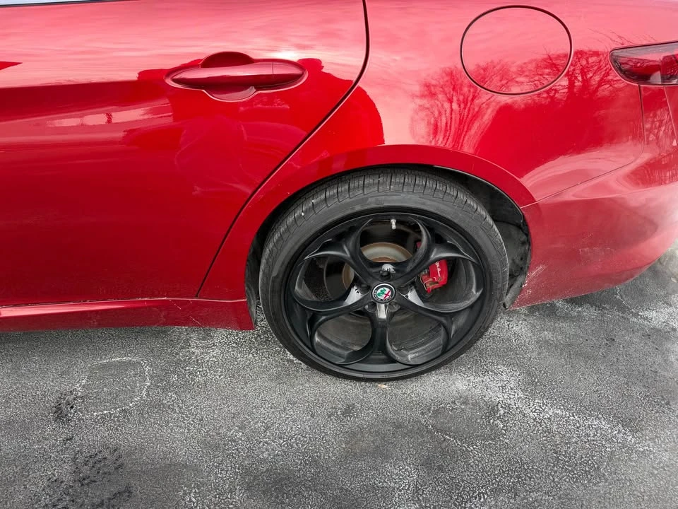 2017 Alfa Romeo Giulia - Image 6 of 10