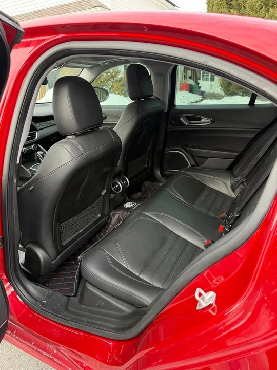 2017 Alfa Romeo Giulia - Image 7 of 10
