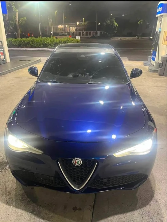 2017 Alfa Romeo Giulia - Image 6 of 14