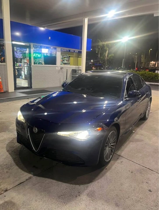 2017 Alfa Romeo Giulia - Image 7 of 14